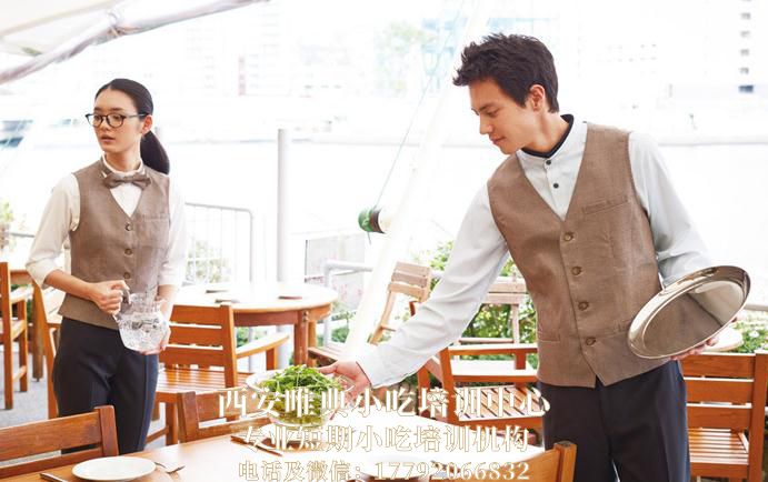 日本餐饮业赚钱大王背道而驰的经营术 日本餐饮业赚钱大王背道而驰的经营术